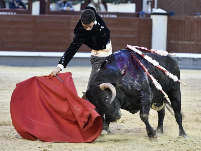 Sin Ayuso y con un Juli a la madrileña