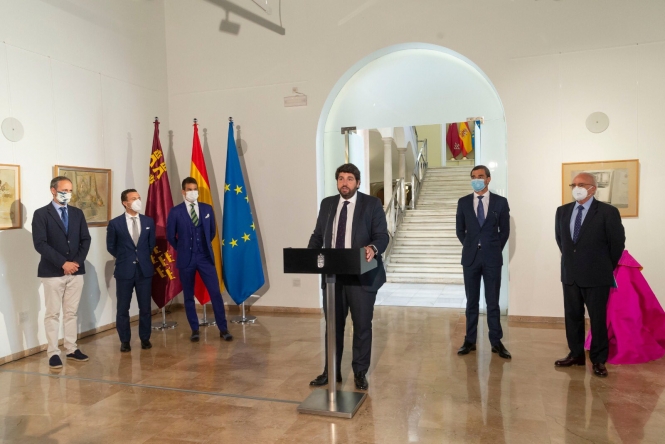 El sector taurino se reúne con el presidente de Murcia