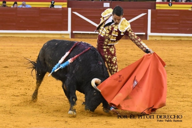 Roca Rey y Manzanares, a hombros en la primera del Milagro 