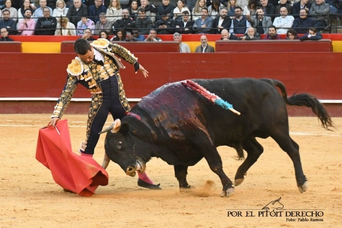 'Babieca' oxigena a un Talavante de dos caras 