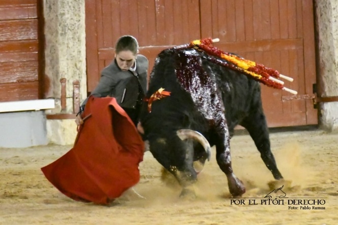 La torería de Urdiales embelesa a Las Cruces
