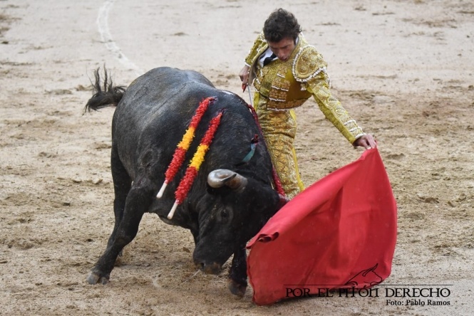 Robleño rinde Madrid al natural sin cerrar el círculo de tiza