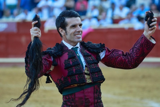 'La fiesta de la vida como costumbre y un inmenso Morante'