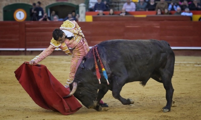 La verdad de Ureña vuelve a prender Valencia 