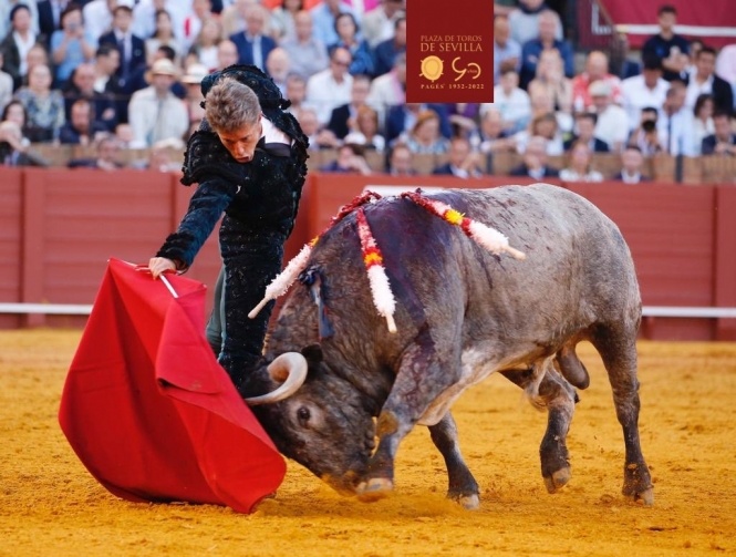 ¡Qué tarde de toros!
