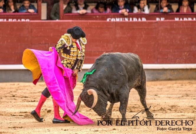 El poso de Burdiel sobre una decepcionante novillada de Fuente Ymbro