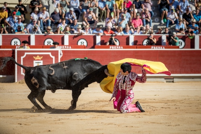 La torería de Urdiales embelesa a Las Cruces