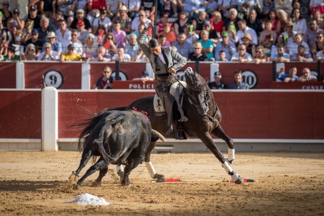 Guillermo debuta en Albacete con puerta grande