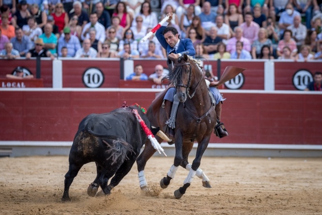 Guillermo debuta en Albacete con puerta grande