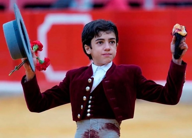 Marco Pérez, debut con picadores en Istres