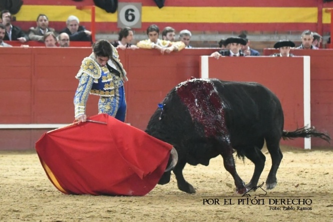 Perera, a hombros en la primera de San Blas