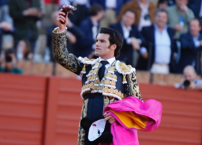 Garrido, Cadaval y una gran corrida de Santiago Domecq
