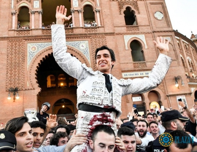 «Mi cuerpo salió por la Puerta Grande, pero yo no iba en él»